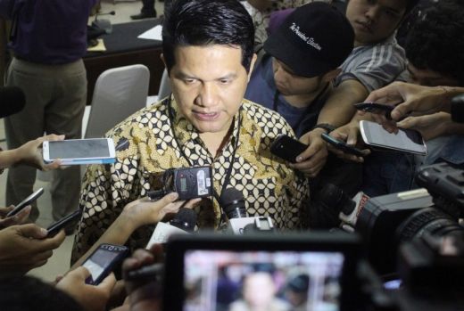 Ketua KPU Husni Kamil Ikut Nyoblos di Padang