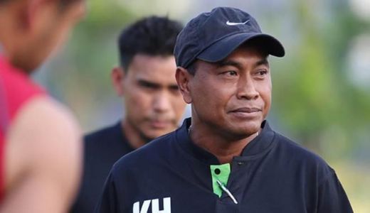 Disingkirkan Semen Padang, Pelatih Pusamania Kas Hartadi Mundur