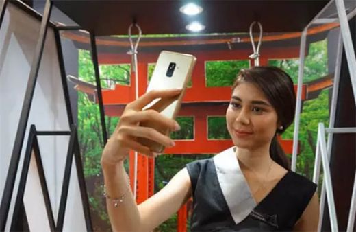 Baru Dirilis, Samsung Galaxy A8 2018 Fokus ke Kamera Selfie?