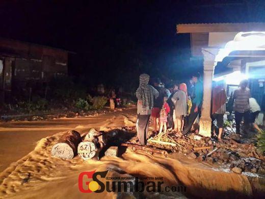 Banjir Bandang Terjang Jorong Kasiak Nagari Koto Sani Kabupaten Solok