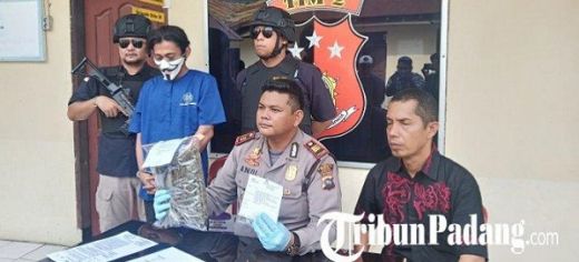 Jual Ganja ke Polisi yang Menyamar, Seorang Buruh Ditangkap Polsek Lubuk Begalung Padang