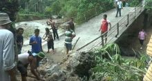 Padang Sago Pariaman Diterjang Banjir Bandang, Jembatan Putus, Puluhan Warga Terisolasi