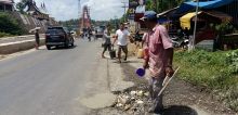 Cegah Kecelakaan, Warga Kenagarian Empat Koto Pulau Punjung Cor Jalan Berlubang