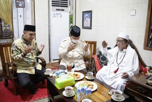 Prabowo Didoakan Jadi Presiden oleh Kiai Kholil Asad dan Kiai Ahmad Muzaki Syaha