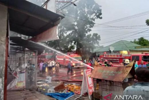 Tujuh Toko di Padang Terbakar Saat Libur Idul Fitri 1443 Hijriah