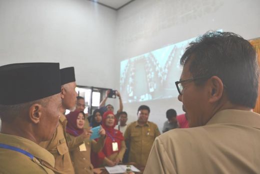 Gubernur dan Walikota Pantau Pelaksanaan UN di Padang, Irwan Prayitno: Hari Pertama Berjalan Baik