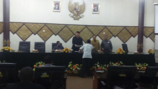 DPRD Padang Setuju Erisman Diberhentikan Sebagai Ketua, Sekarang Tunggu Persetujuan Gubernur