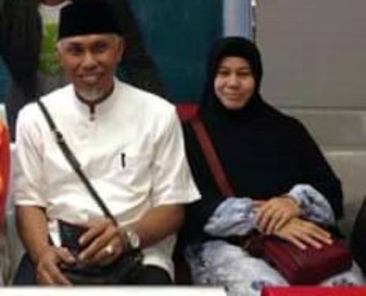 Penuhi Undangan Haji, Walikota Padang dan Istri Menuju Tanah Suci