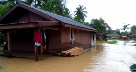 Banjir 1 Meter Rendam Puluhan Rumah di Tuapejat Mentawai