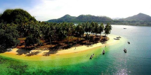 Ini Empat Tempat Eksotis Bulan Madu di Sumatera Barat