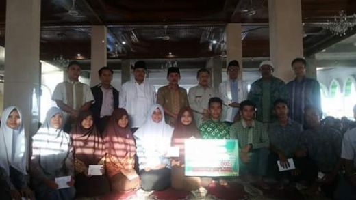 Baznas Serahkan Bantuan Pendidikan Untuk Pelajar di Kabupaten Padang Pariaman