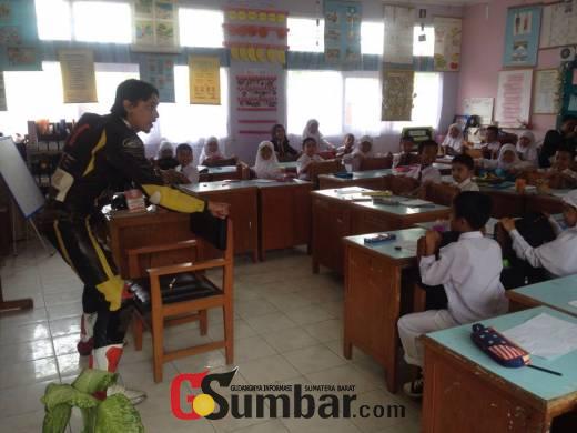 Kehadiran Puluhan Relawan Kelas Inspirasi Genjot Motivasi Para Siswa SD di Bukittinggi