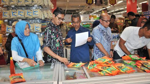 Razia Swalayan dan Supermarket, BBPOM Padang Temukan Produk Kadaluwarsa