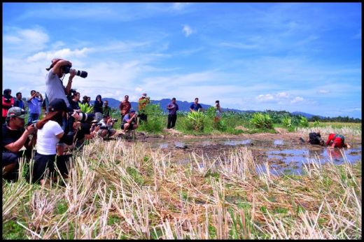 Silek Lanyah Jadi Wisata Fotografi Wisatawan di Kota Padang Panjang
