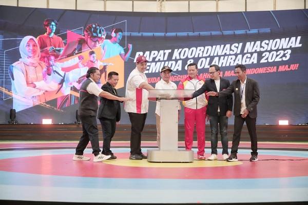 Wakili Presiden Jokowi, Menko PMK Buka Rakornas Pemuda dan Olahraga 2023