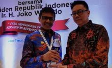 Di Acara Puncak HPN, Gubernur Sumbar Terima Anugerah Tokoh Perintis Pers Indonesia