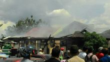 Kebakaran Hebat Melanda Asrama Polisi Bisvac di Kota Payakumbuh