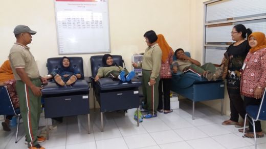 Kasetum Korem 032/Wirabraja Pimpin Donor Darah di PMI Padang
