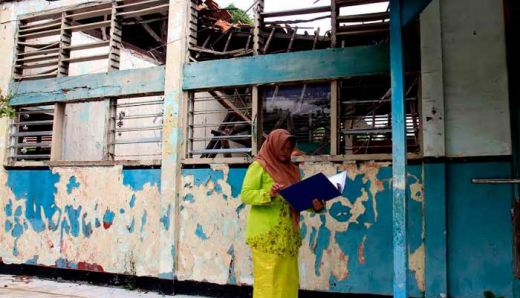 Kantor UPT Pendidikan XI Koto Sungai Lasi Kabupaten Solok Rusak Parah
