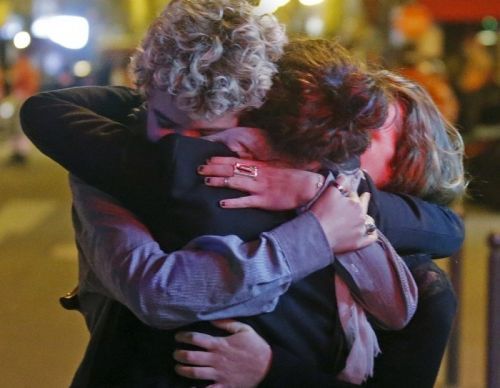 Kemlu Konfirmasikan Tak Ada Korban WNI dalam Serangan Paris