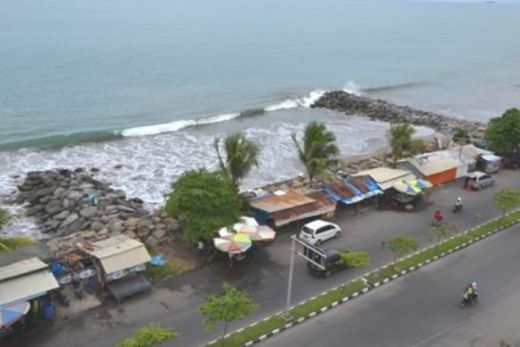 Pantai Padang Terus Dipercantik, Pedagang Ditenggat 15 Januari Untuk Kosongkan Lapak