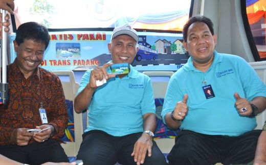 Naik Bus Trans Padang, Tak Perlu Bayar Tunai, Cukup BRIZZI Saja