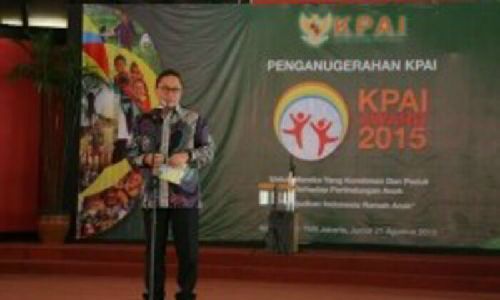 Dua Tokoh Padang Panjang Dapat Penghargaan KPAI Award 2015