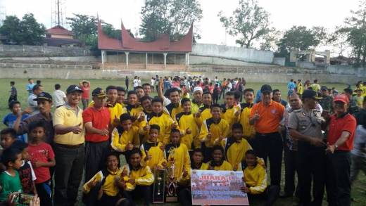 Sepakbola Dandim Cup II, SMPN 1 Batusangkar Keluar Sebagai Juara