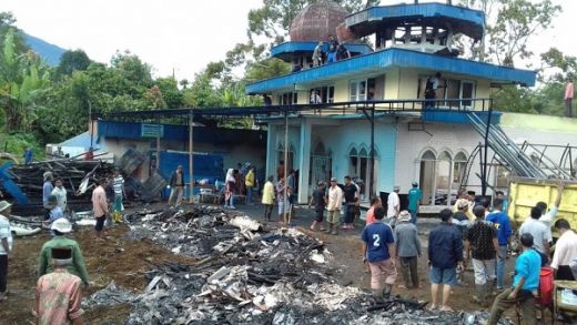 Gudang Terbakar, Masjid Darul Ulya di Baso Ikut Dilalap Api