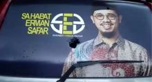 Prang! OTK Timpuk Mobil Sahabat Erman Safar