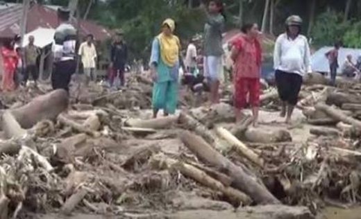 Batal ke Limapuluh Kota, Wagub Nasrul Abit Kunjungi Warga Korban Banjir dan Longsor di Pasaman