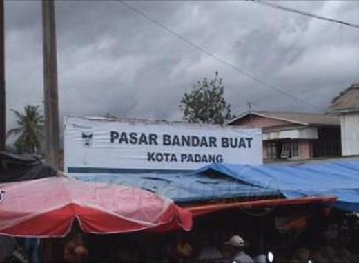 Terlihat Semraut dan Bikin Macet, Pasar Satelit di Kota Padang Direhab Awal September