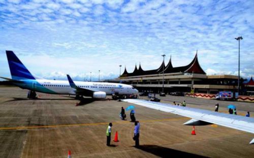 Jarak Pandang Sangat Terbatas, Bandara Minangkabau Lumpuh Akibat Kabut Asap
