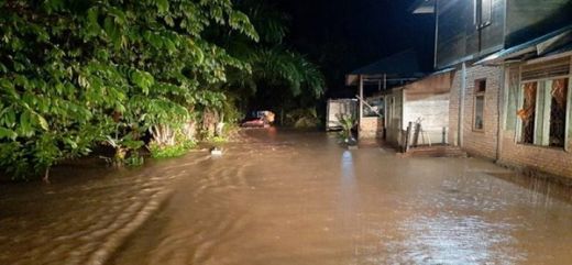 Diguyur Hujan 6 Jam, Ratusan Rumah Terendam Banjir di Pasaman Barat