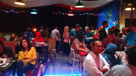 Menikmati Kuliner dan Keindahan Kota Padang, Datang Saja ke Tahu Lembang Resto