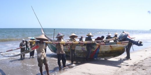 Para Nelayan Pasaman Barat Minta Pemerintah Jangan Lagi Naikkan Harga BBM