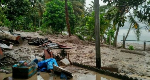 Tak Hanya Bangunan dan Ternak, Mobil dan Motor Ikut Terseret Banjir Bandang di Padang Laweh Malalo