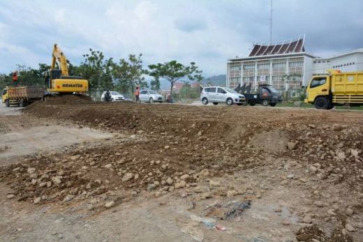 Pemko Padang Perbaiki Sarana Jalan, Pengerjaan Jalur II By Pass Terus Dikebut