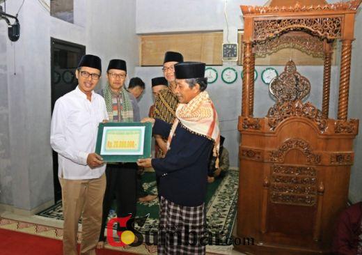 Masjid Arafah Tanjung Gadang Dibantu Gubernur Sumbar Rp20 Juta