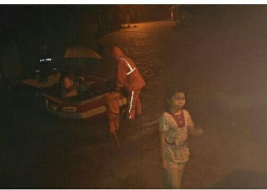 Satu Tewas dan Ribuan Warga Dievakuasi dalam Musibah Banjir di Padang dan Padang Pariaman
