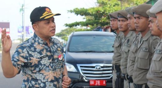 Diduga Mesum, 2 ABG Ditangkap Warga dan Diserahkan ke Satpol PP Kota Padang