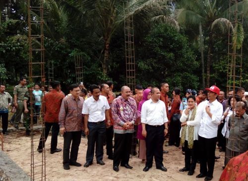 Presiden Jokowi Puji Pembangunan Jalan Desa Nagari Parit Malintang