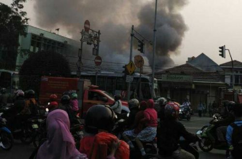 Restoran Nasi Padang di Jatinegara Terbakar Tadi Pagi
