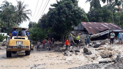 Sempat Putus karena Diterjang Banjir Bandang, Jalan Lingkar Danau Singkarak Kembali Normal