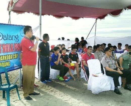 Gelar Turnamen Bola Pantai, Padang Barat Persiapkan Kampung Bebas Narkoba