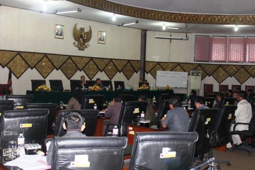 DPRD Padang Nilai Kinerja Sejumlah SKPD Pemko Rapor Merah
