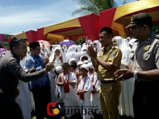 Perkuat Agama, Ribuan Pelajar TK dan PAUD Latihan Manasik Haji di Dharmasraya