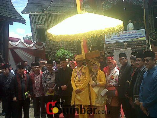 Raja Pagaruyung SM Taufiq Taib Heran Soal Ada Pihak yang Protes Pemberian Gelar Kebangsawanan Kepada Gubernur Sumbar Irwan Prayitno