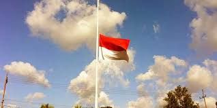 Peringati Tragedi Helikopter Poso, Kodim 03/04 Agam Kibarkan Bendera Setengah Tiang di Lapangan Kantin