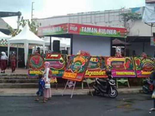Pasar Raya Padang Hadirkan Taman Kuliner, Ada Makanan Aman dan Halal Lho